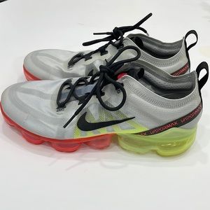Nike air vapor max mens 8/womens 10